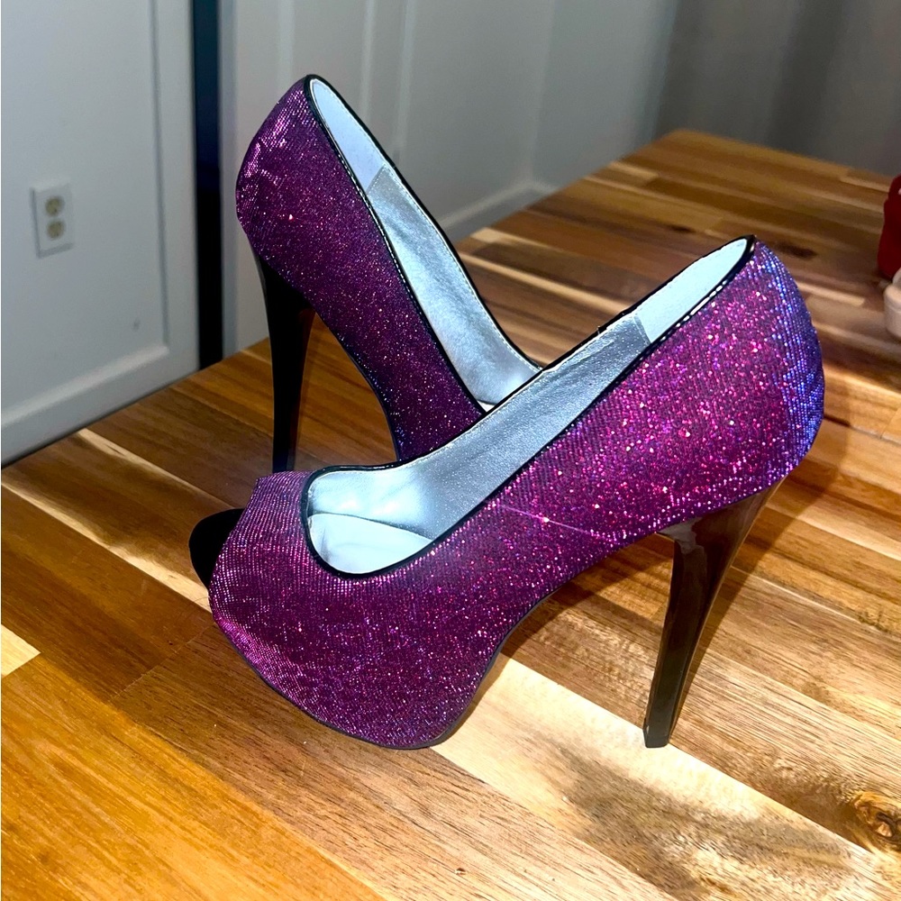 Purple sparkle leopard print